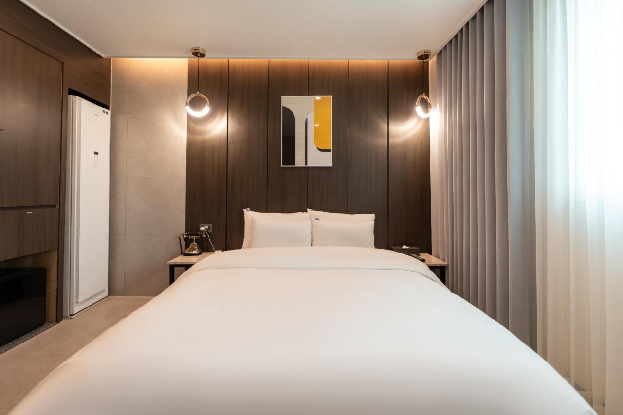 Jecheon Hound Hotel Chech'ŏn Exterior foto